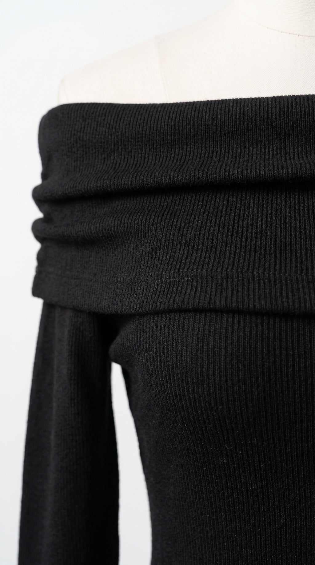 Élise Off-Shoulder Foldover Knit Top